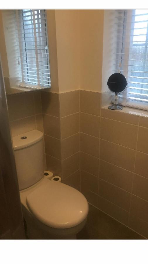Double Room With En-Suite. Central For North West Rainhill Buitenkant foto
