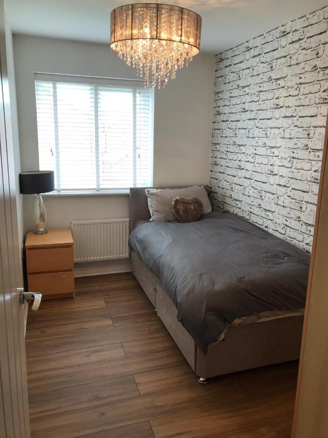 Double Room With En-Suite. Central For North West Rainhill Buitenkant foto