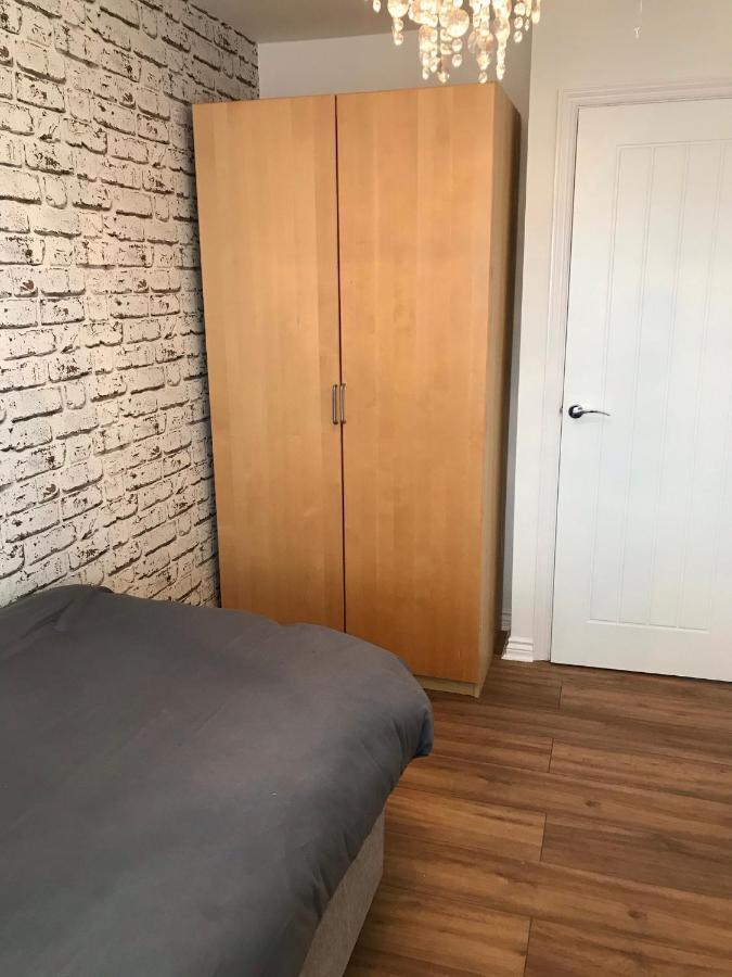 Double Room With En-Suite. Central For North West Rainhill Buitenkant foto